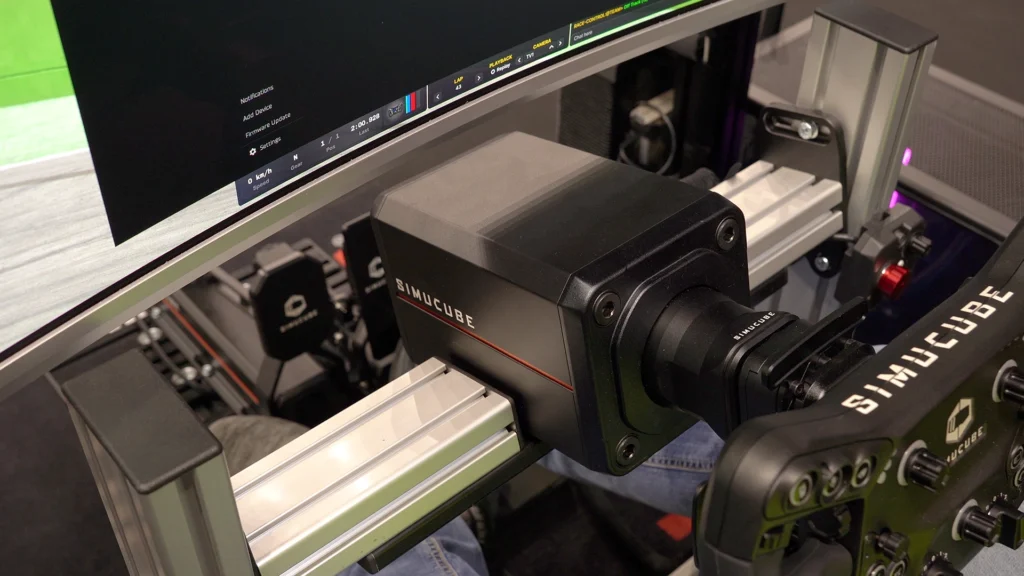 Der Simucube 3 Pro auf der Sim Racing Expo 2025 im Test